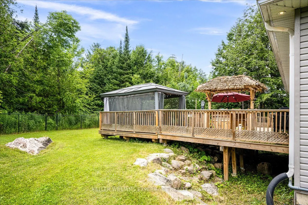 158 Moonstone Road E