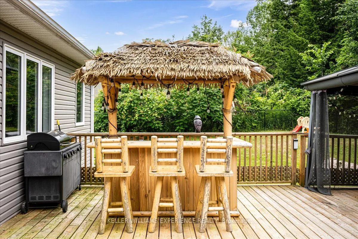 158 Moonstone Road E