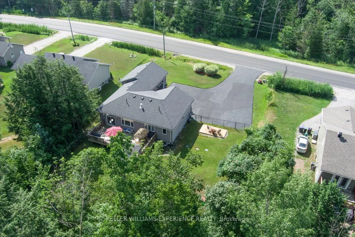 158 Moonstone Road E