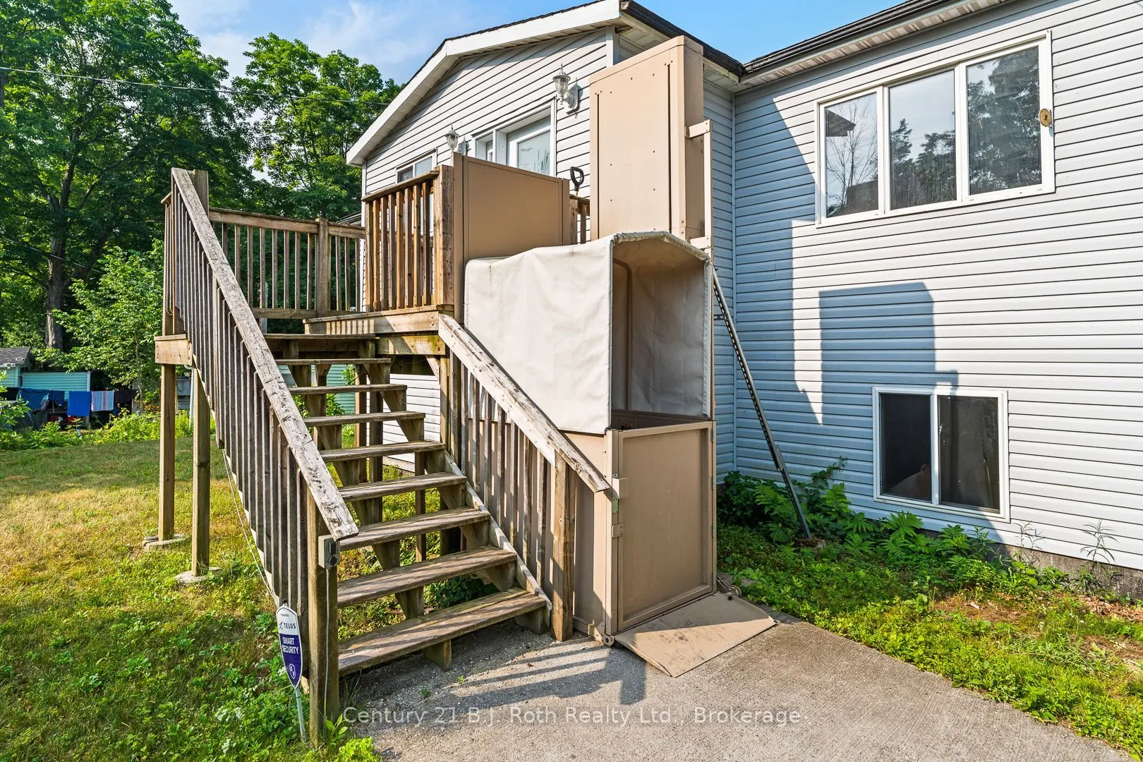 3338 Cox Drive