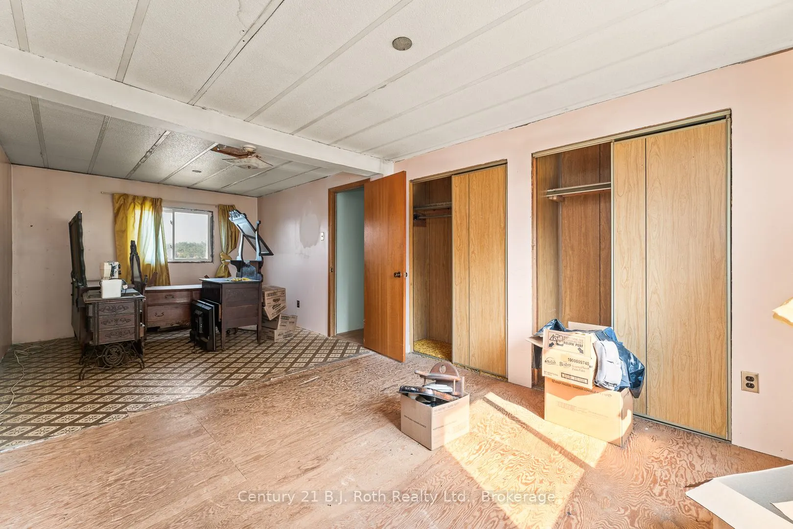 3338 Cox Drive