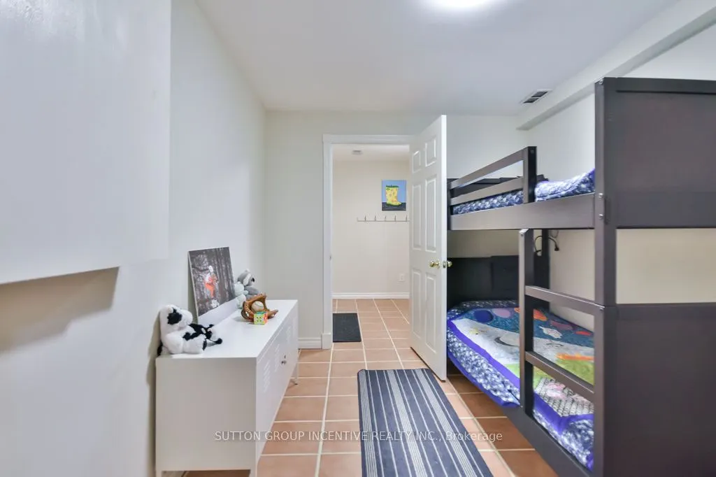 33 Alpine Way