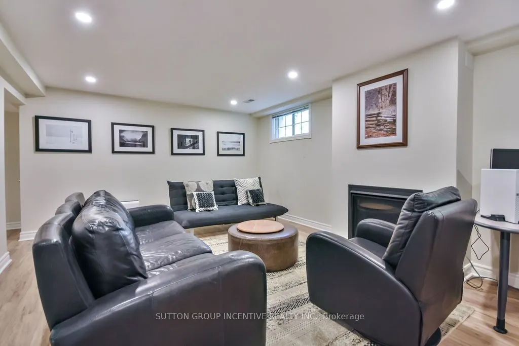 33 Alpine Way