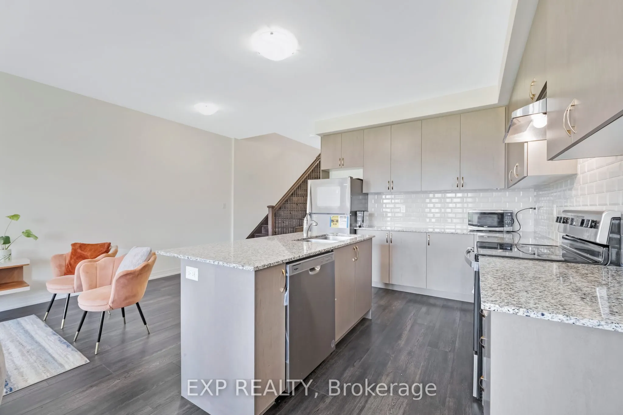 122 Turnberry Lane