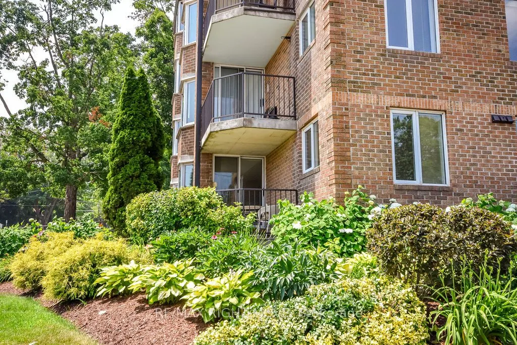 95 Matchedash Street N, #101
