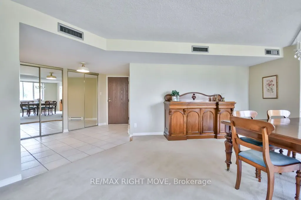 95 Matchedash Street N, #101
