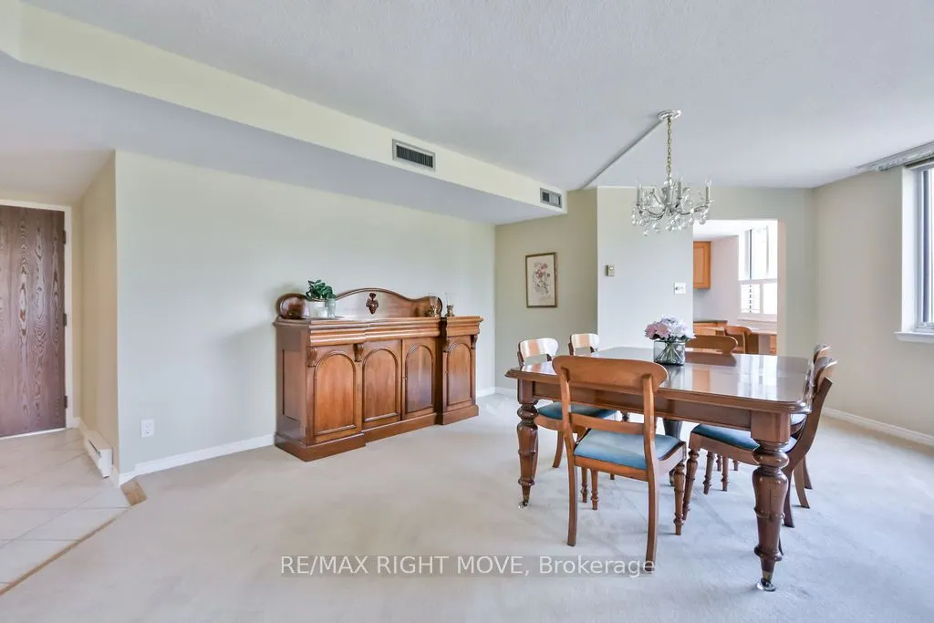 95 Matchedash Street N, #101