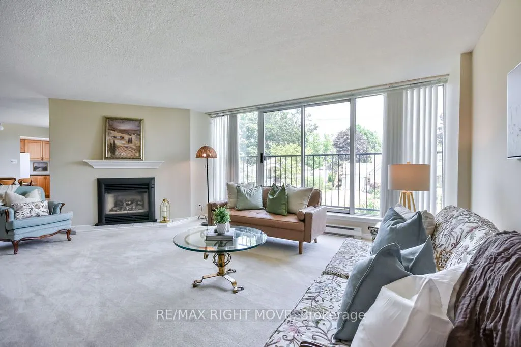 95 Matchedash Street N, #101
