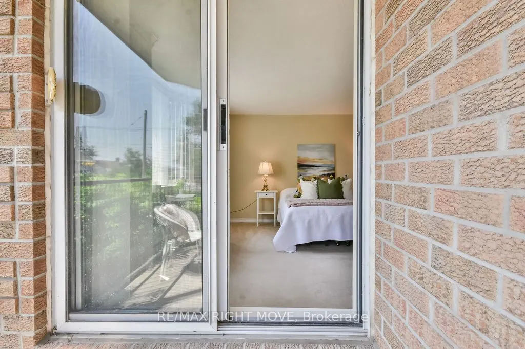 95 Matchedash Street N, #101