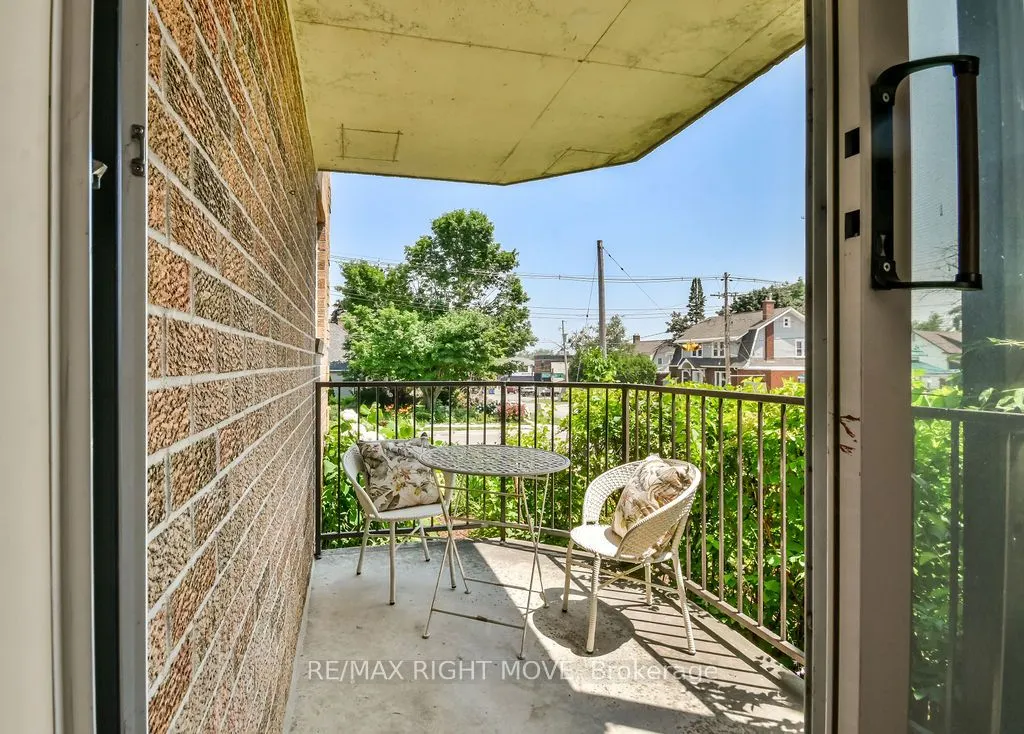 95 Matchedash Street N, #101