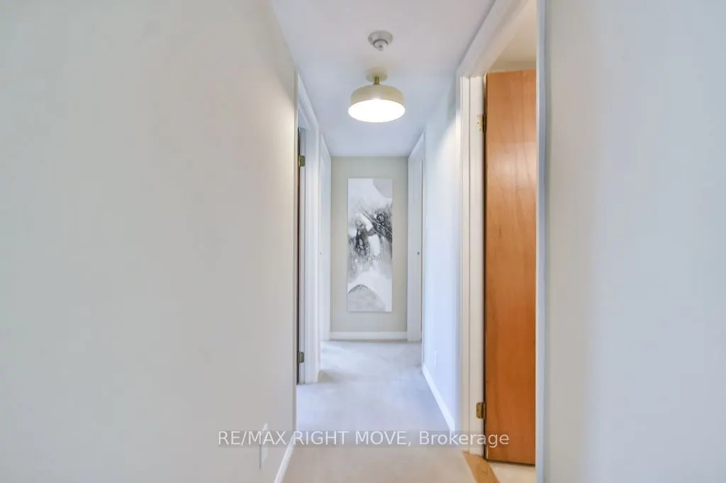 95 Matchedash Street N, #101