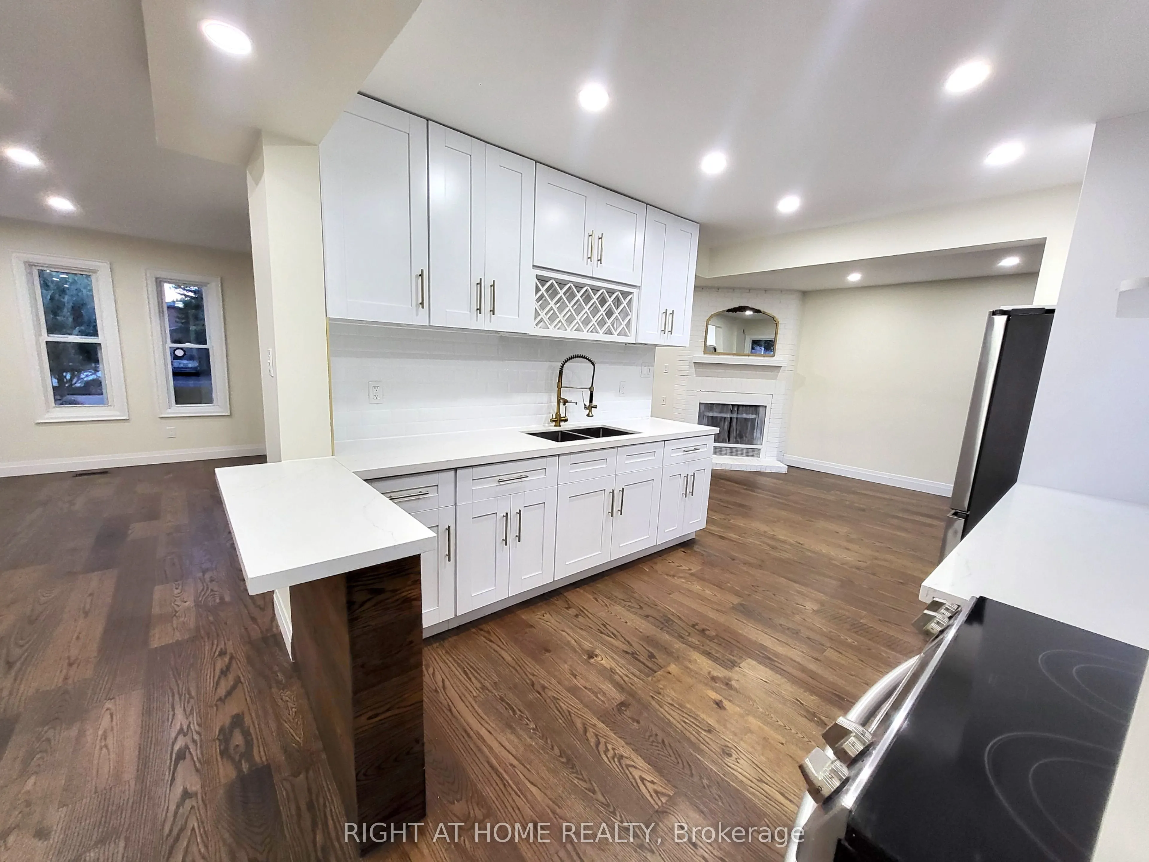 247 Hickling Trail