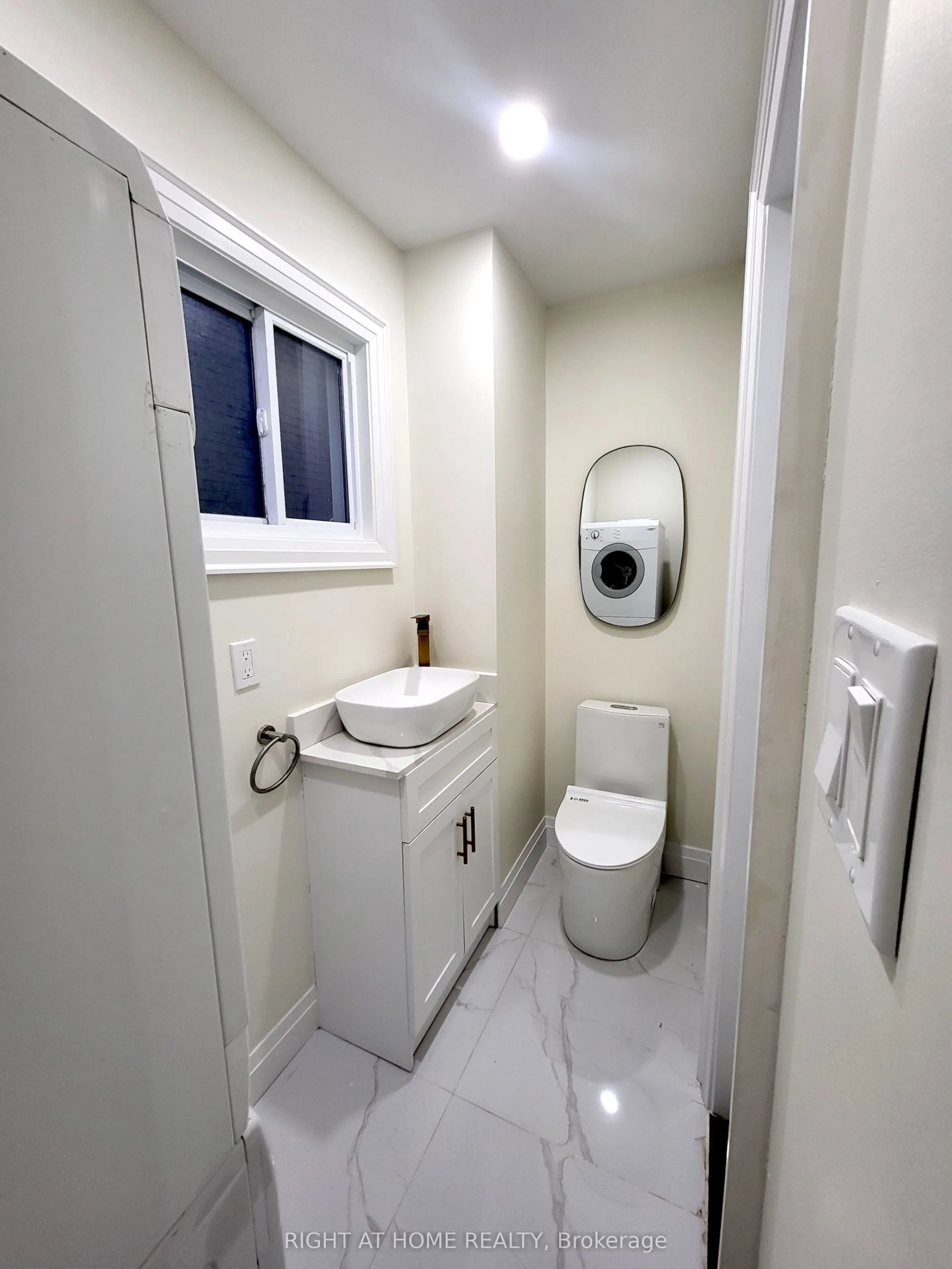 247 Hickling Trail