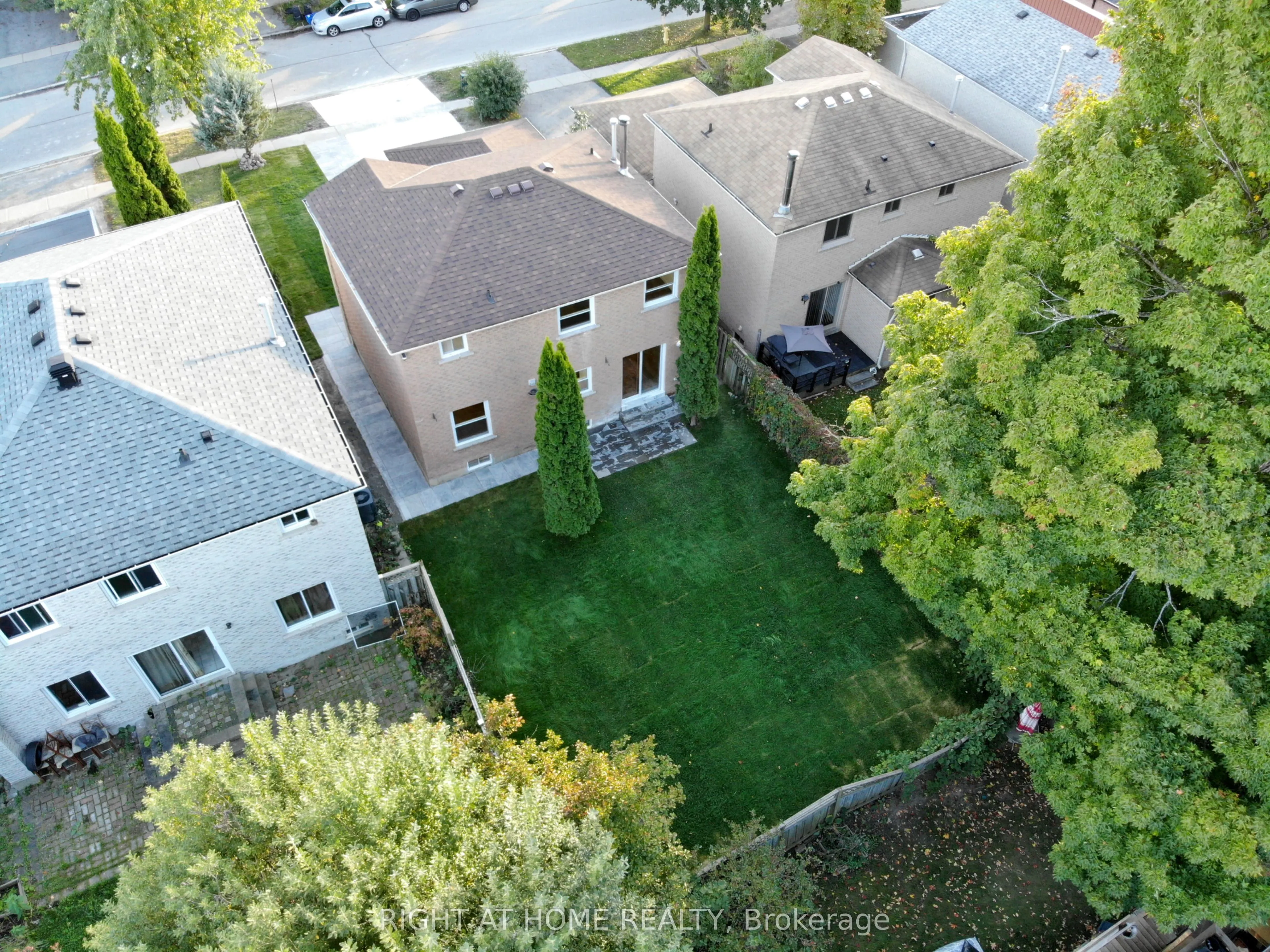 247 Hickling Trail