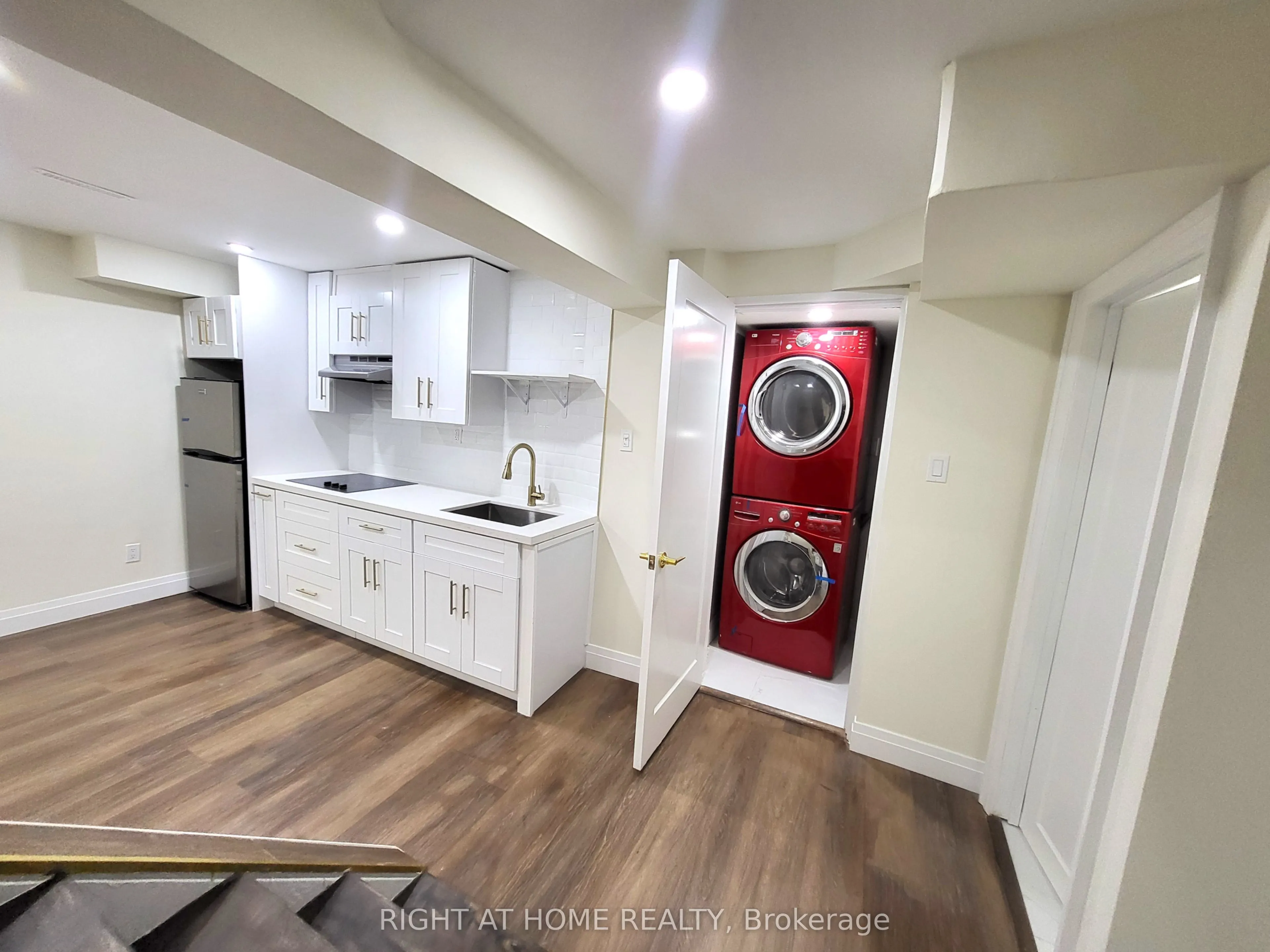 247 Hickling Trail