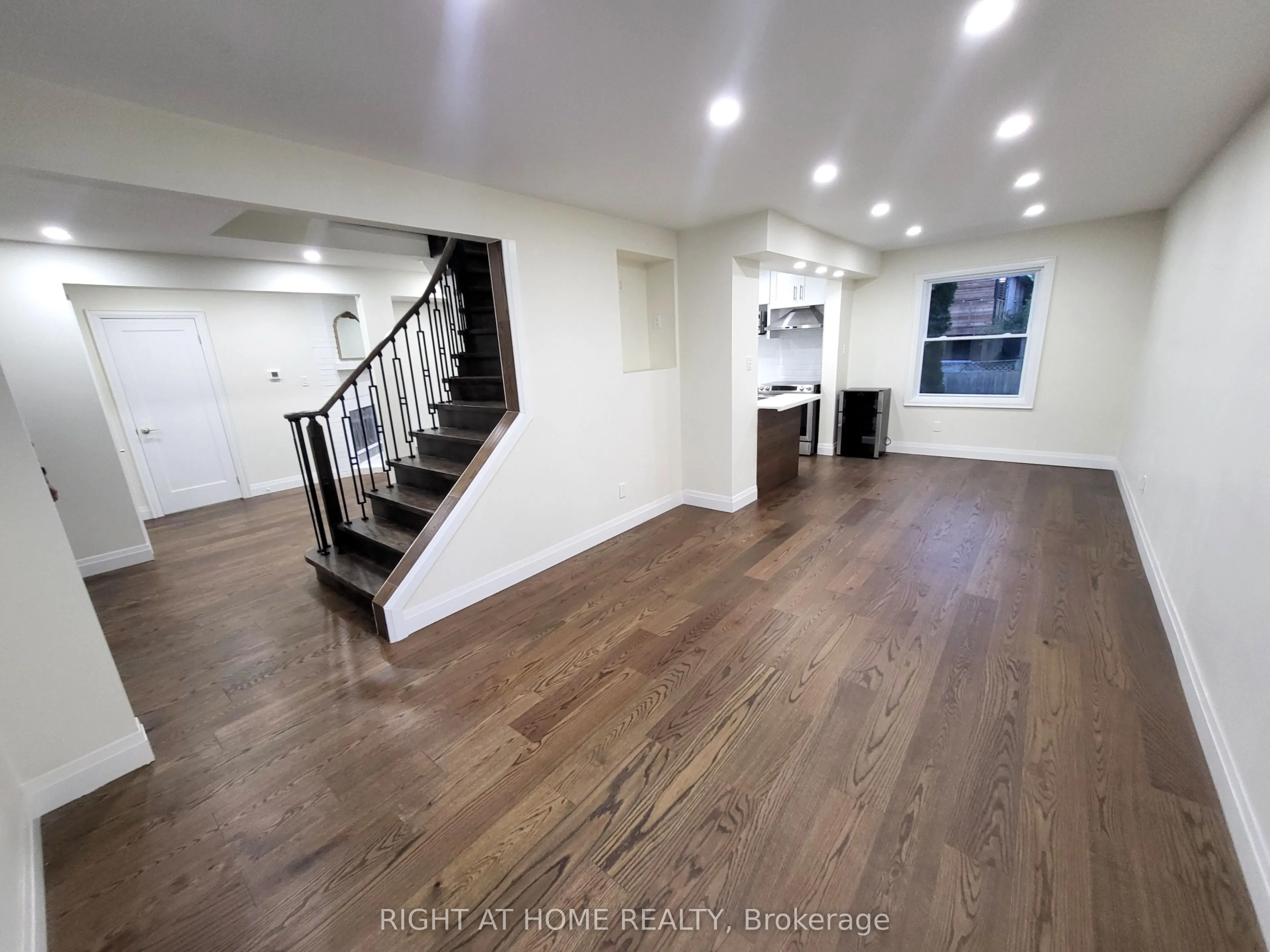 247 Hickling Trail