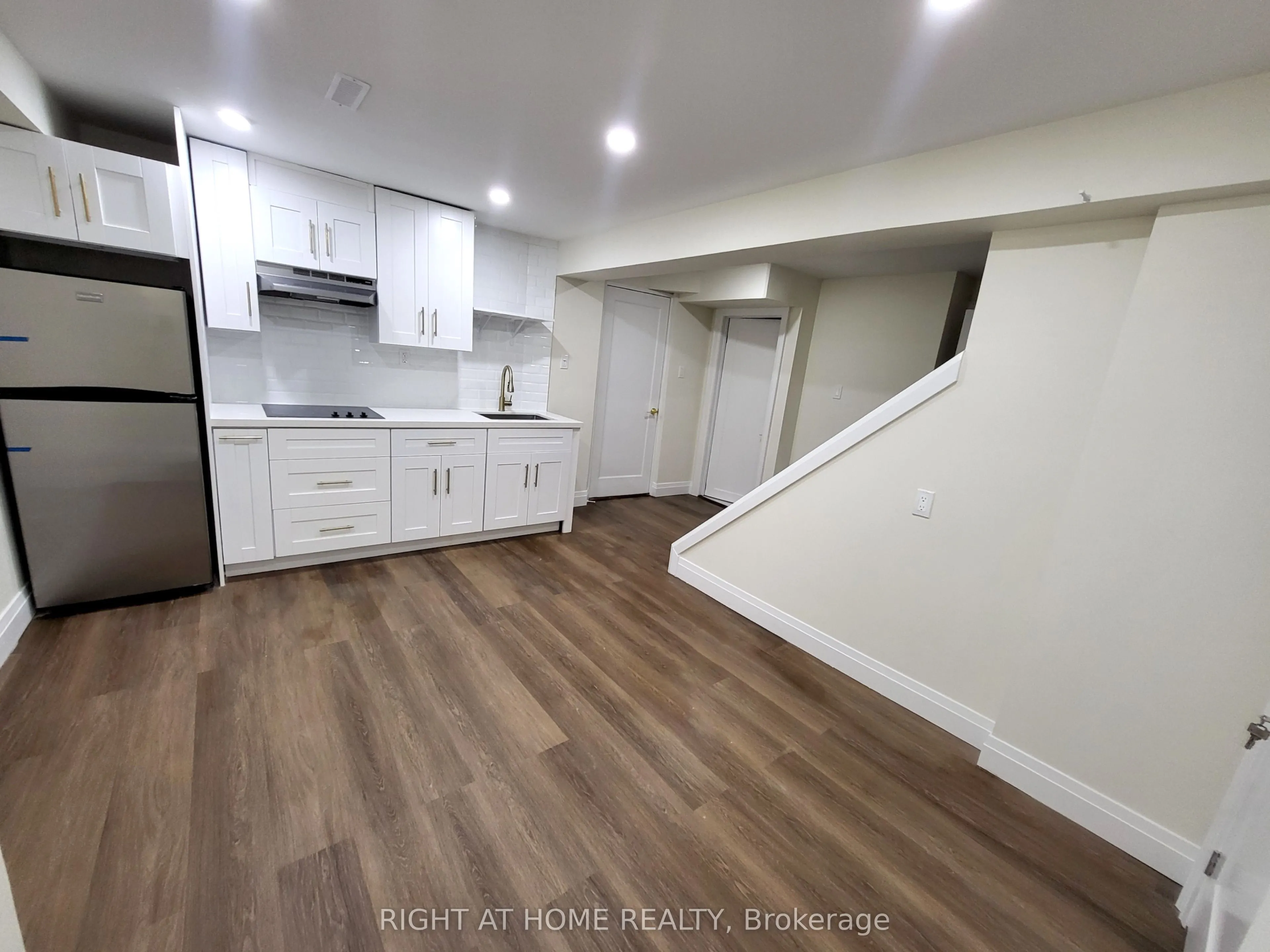 247 Hickling Trail
