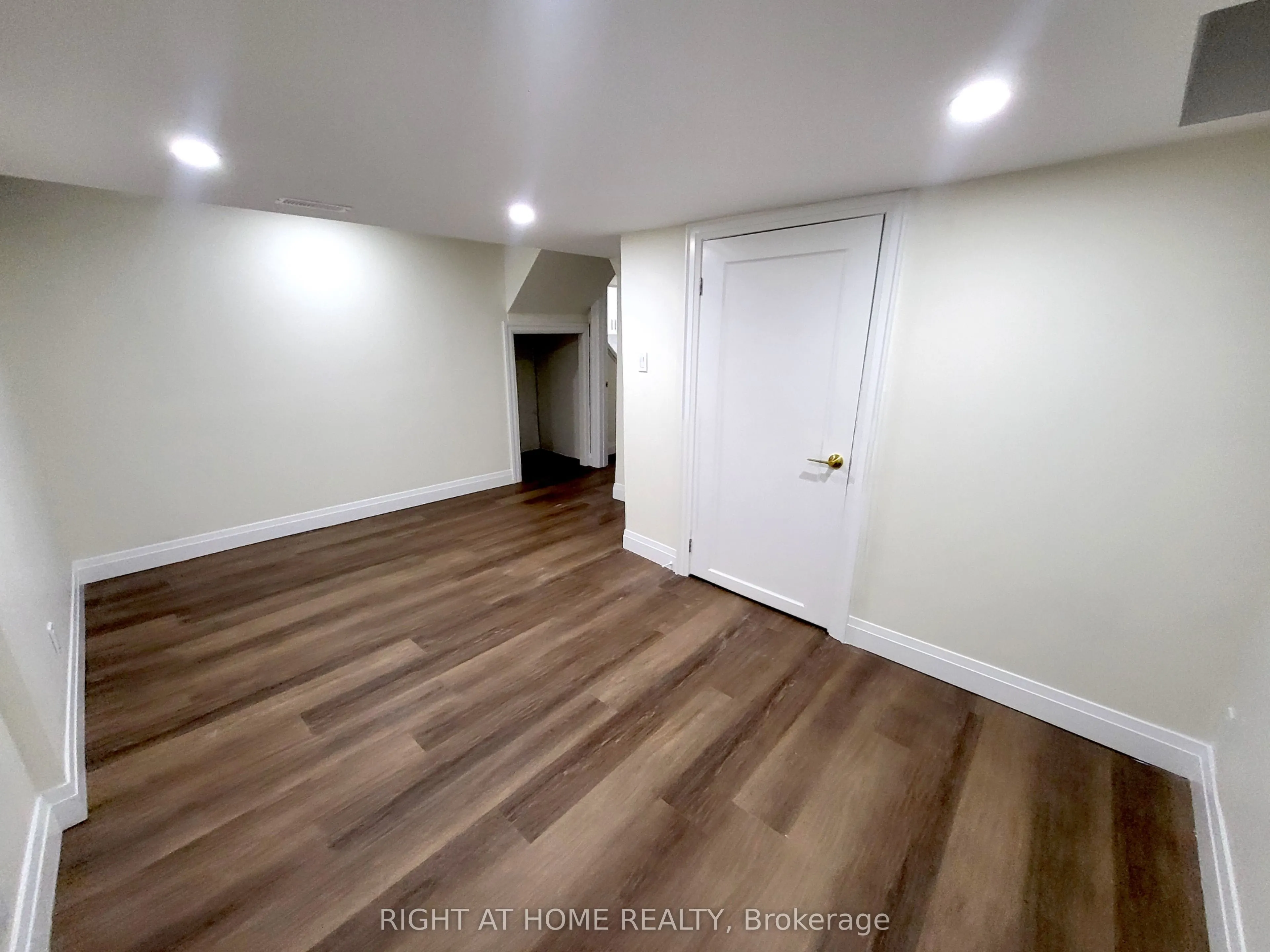247 Hickling Trail