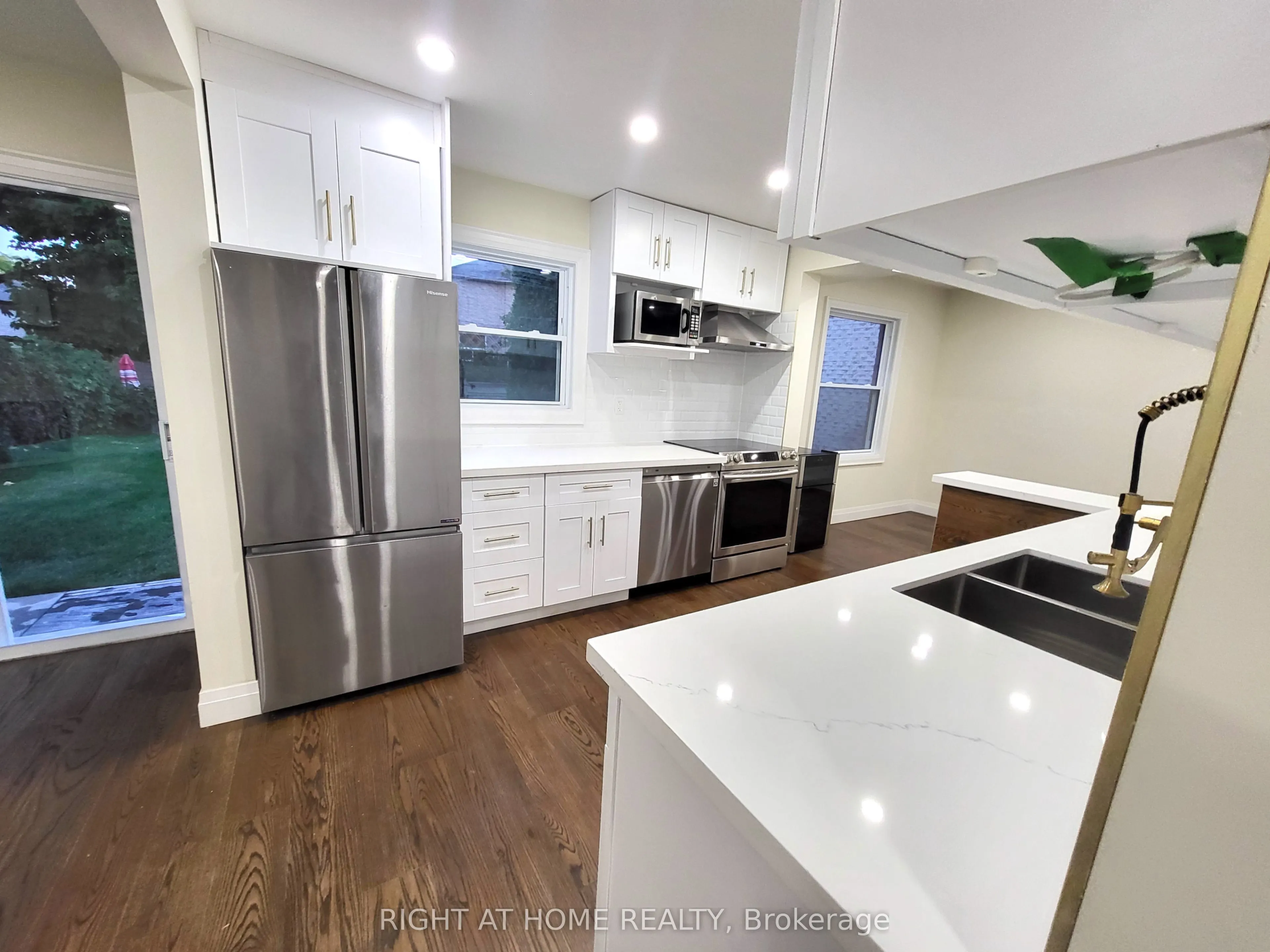 247 Hickling Trail