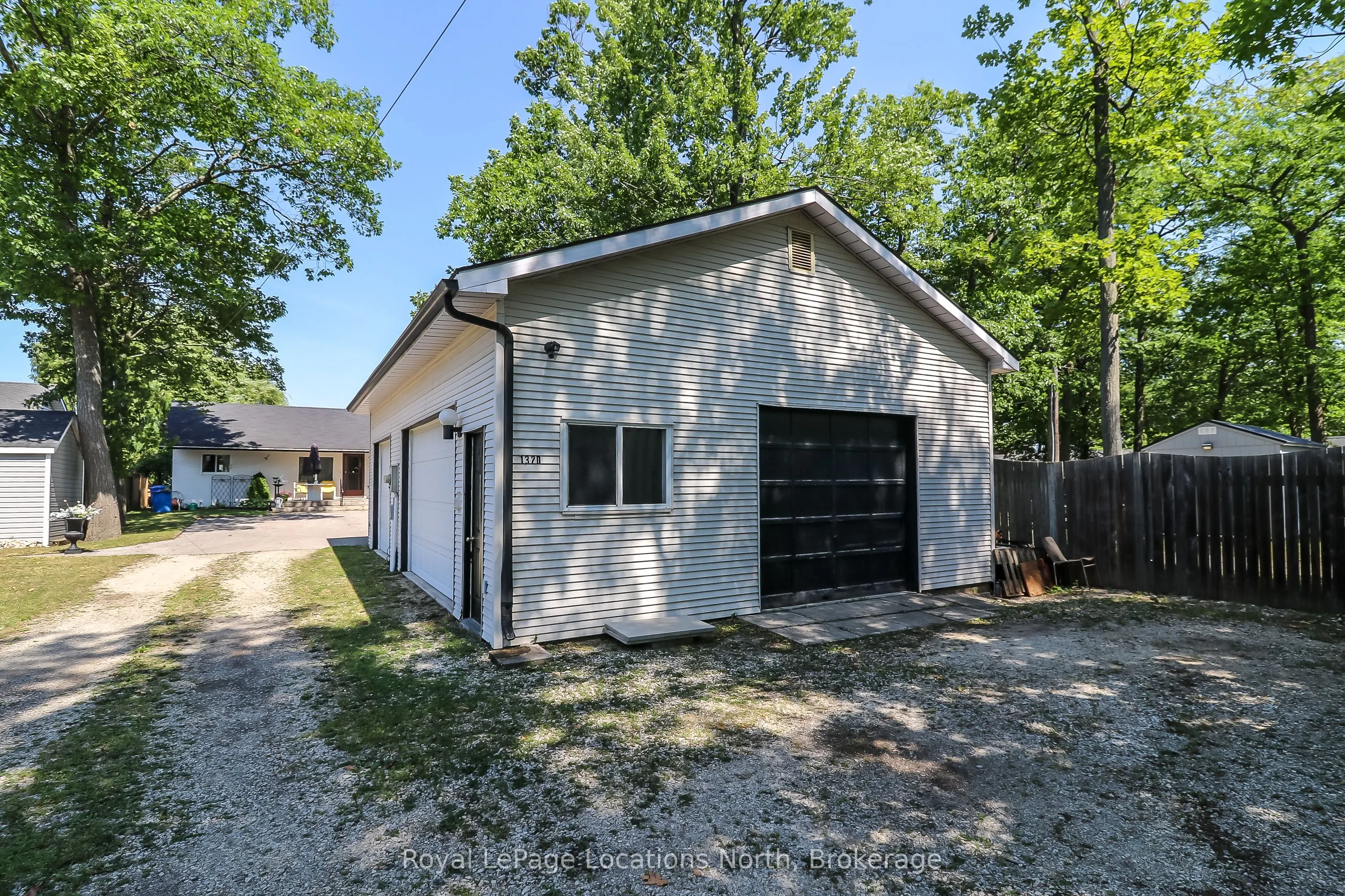 1320 River Road W