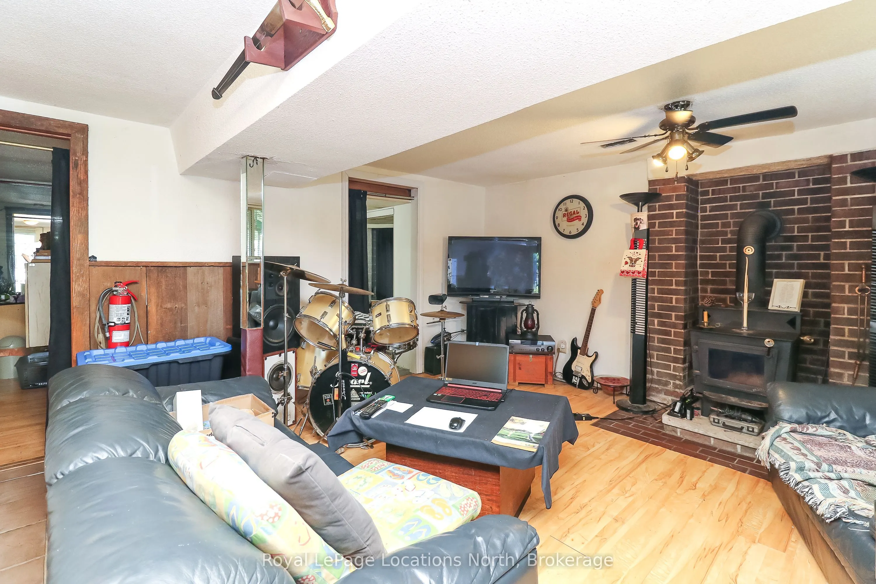1320 River Road W