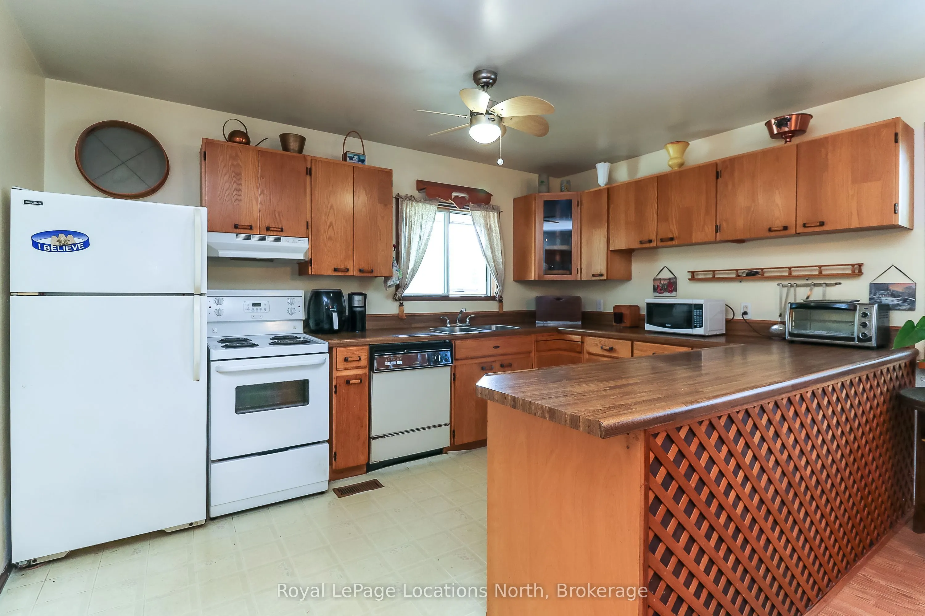 1320 River Road W