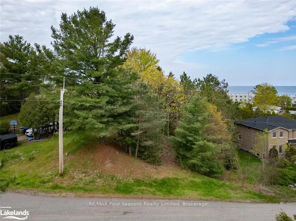 10 Lorrie Crescent
