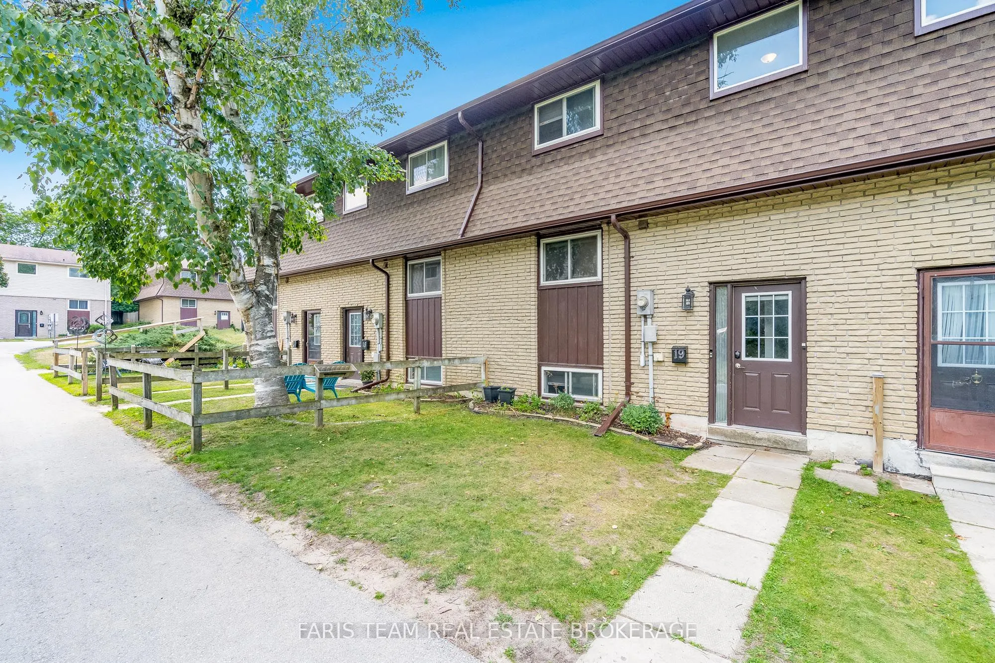 233 Innisfil Street, #19