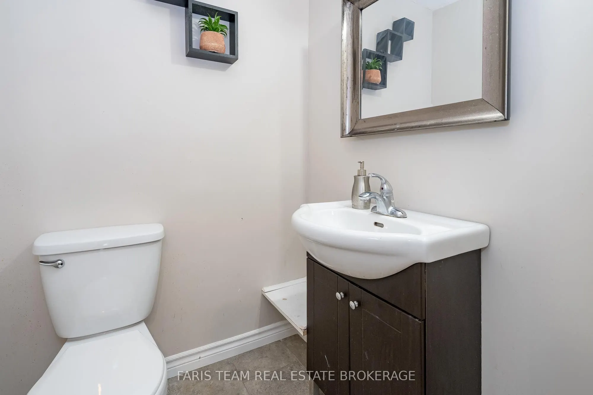 233 Innisfil Street, #19