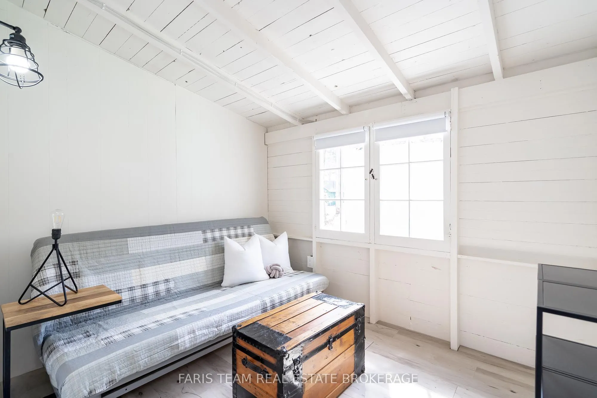 365 Robins Point Road