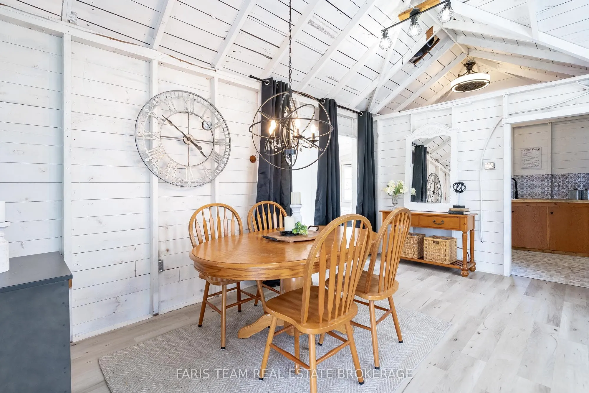 365 Robins Point Road