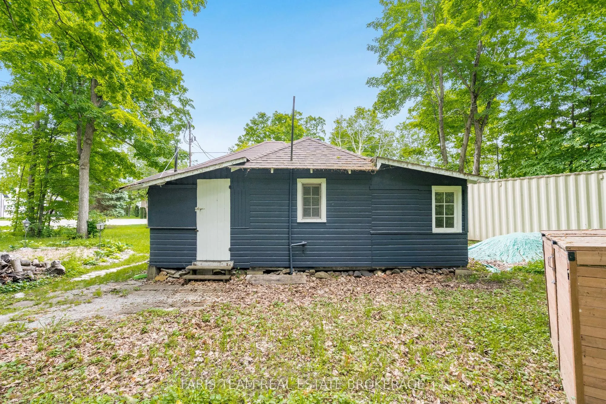 365 Robins Point Road