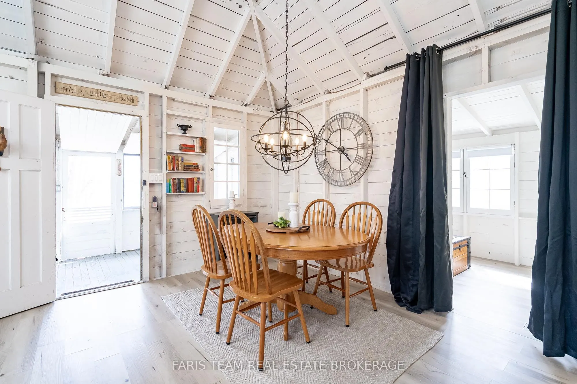 365 Robins Point Road