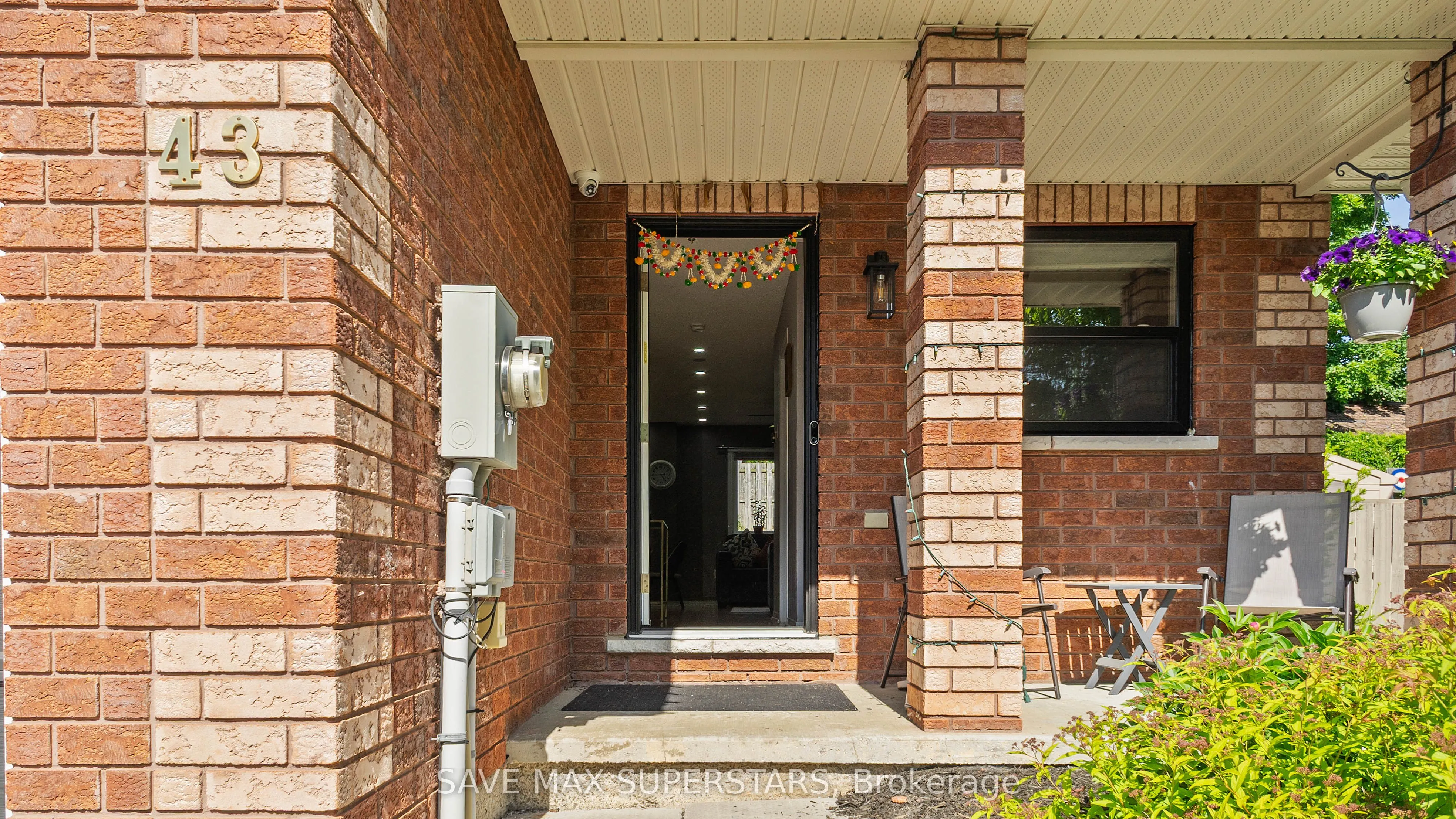 43 VIOLET Street