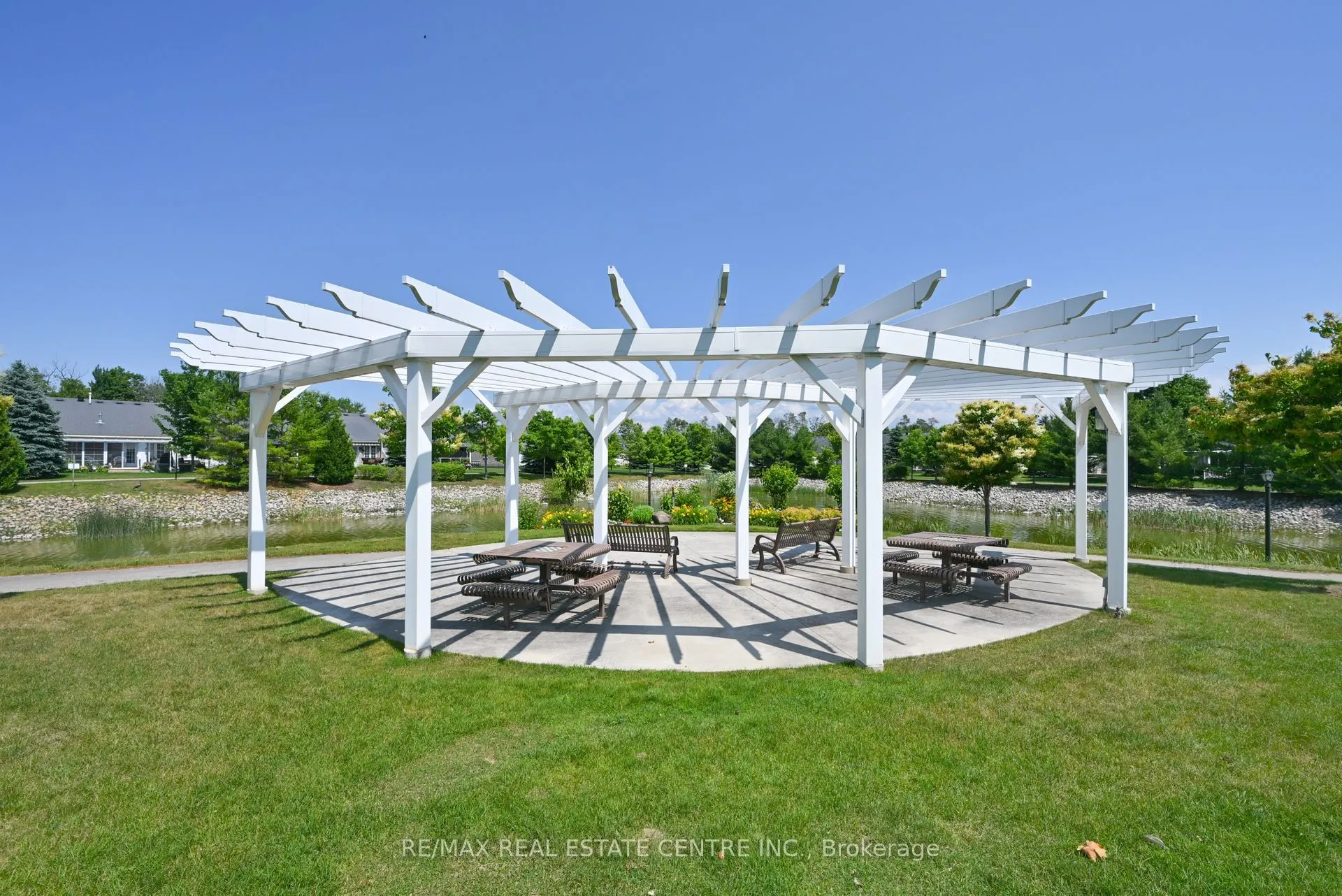 37 Garden Grove Crescent