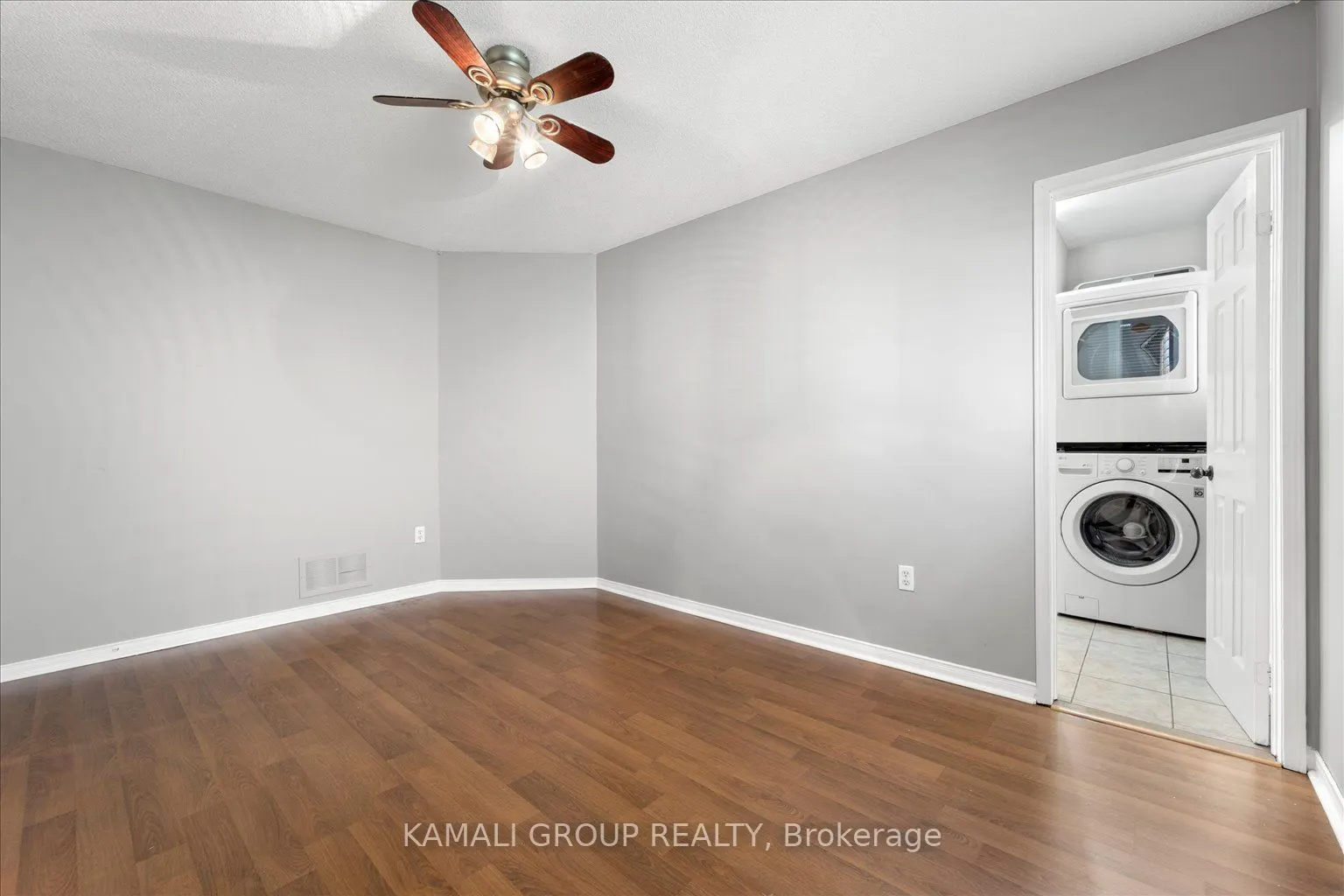 19 Widgeon Street, #Main