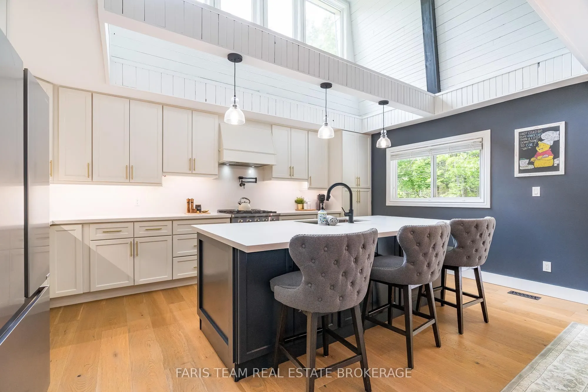 2 Woodland Crescent