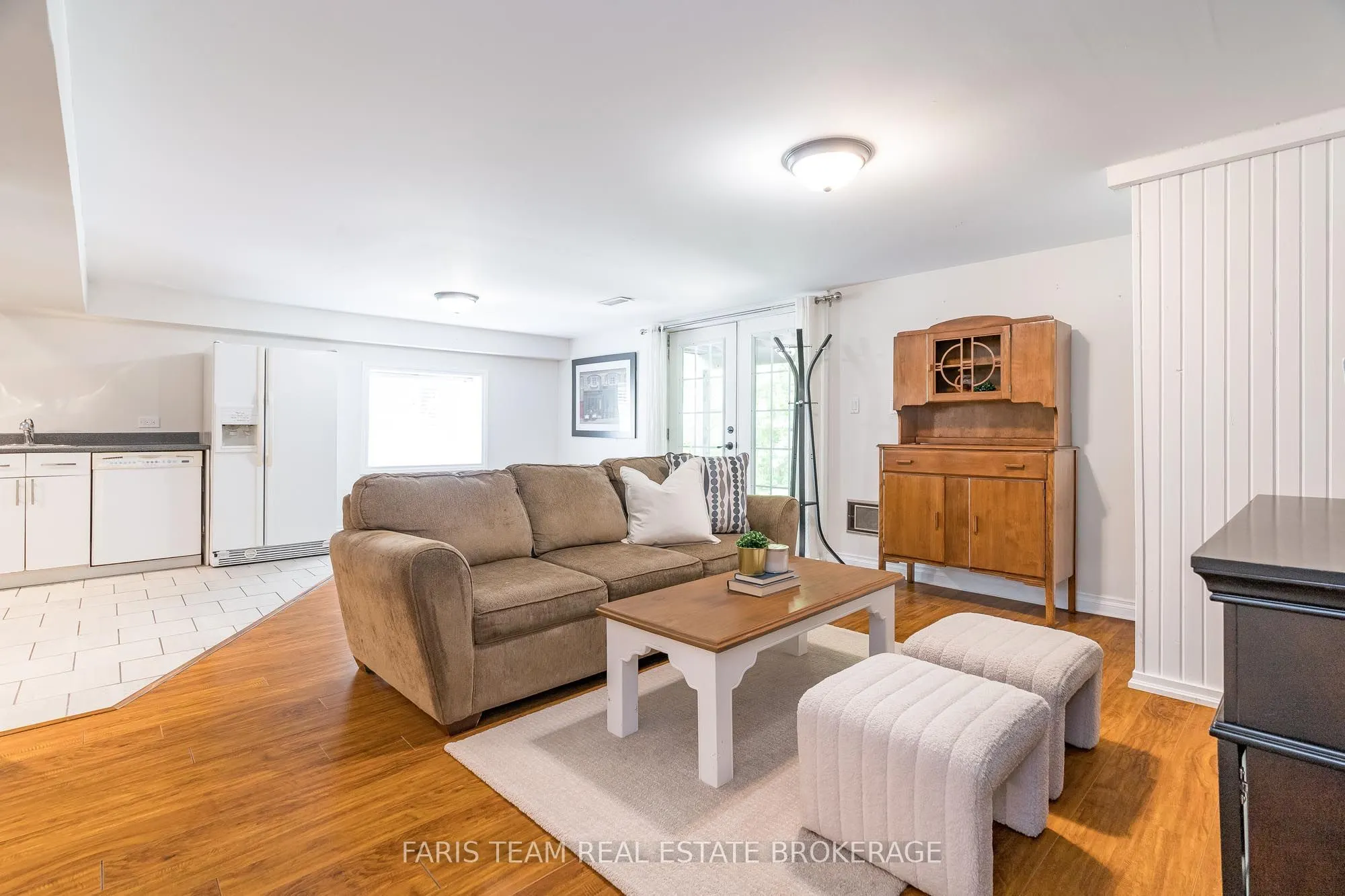 2 Woodland Crescent