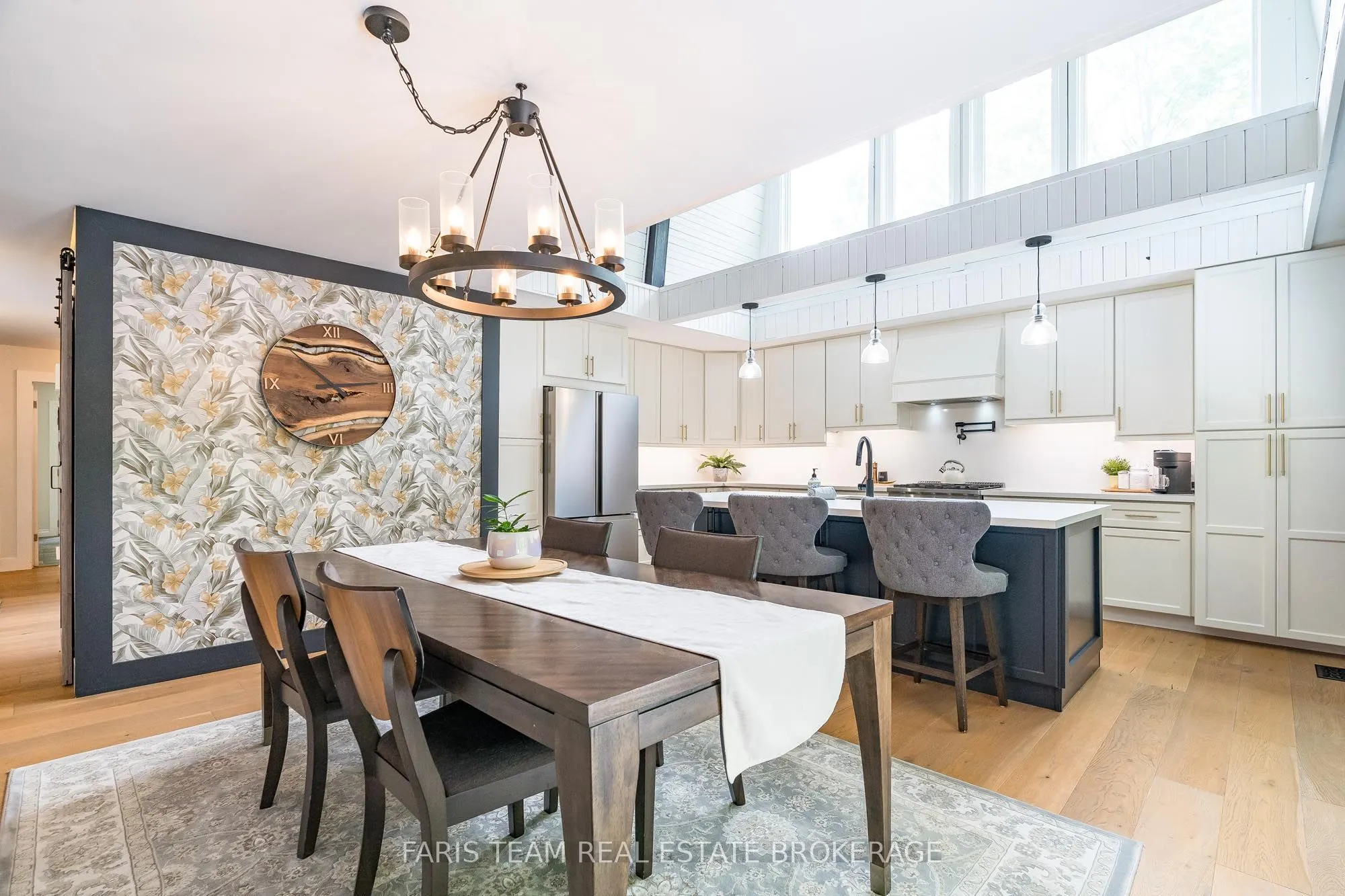 2 Woodland Crescent