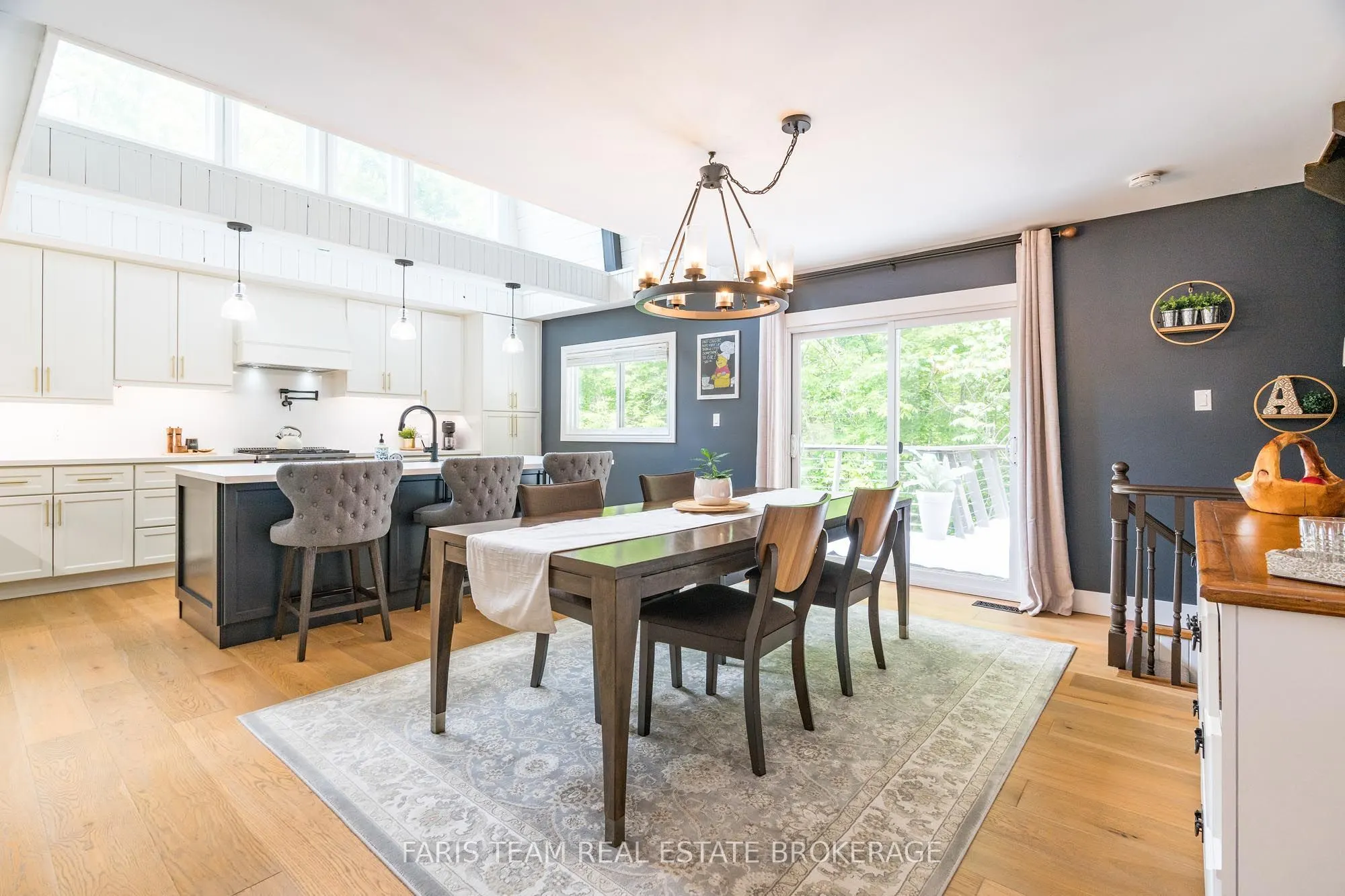 2 Woodland Crescent