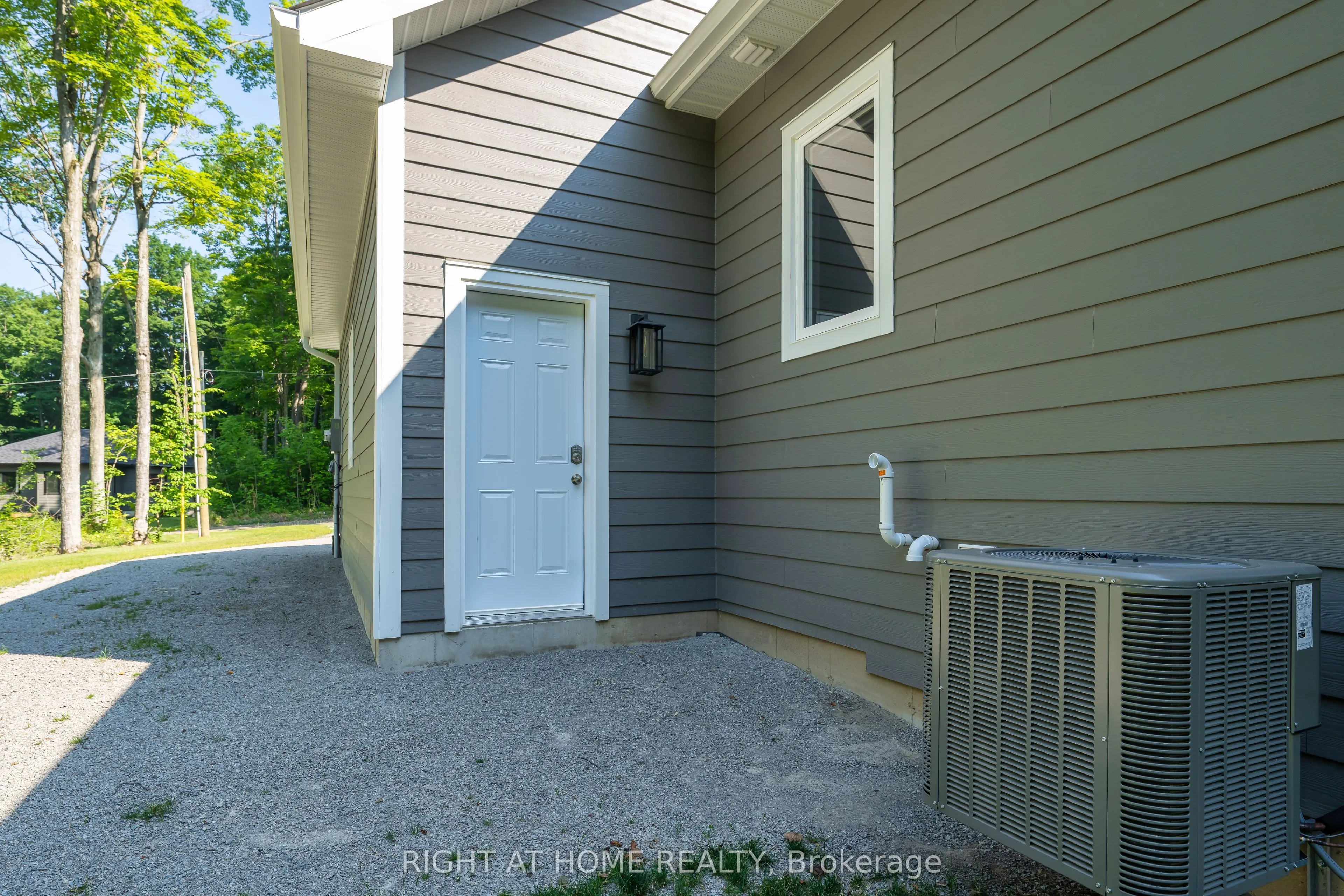 9 Fairlawn Grove