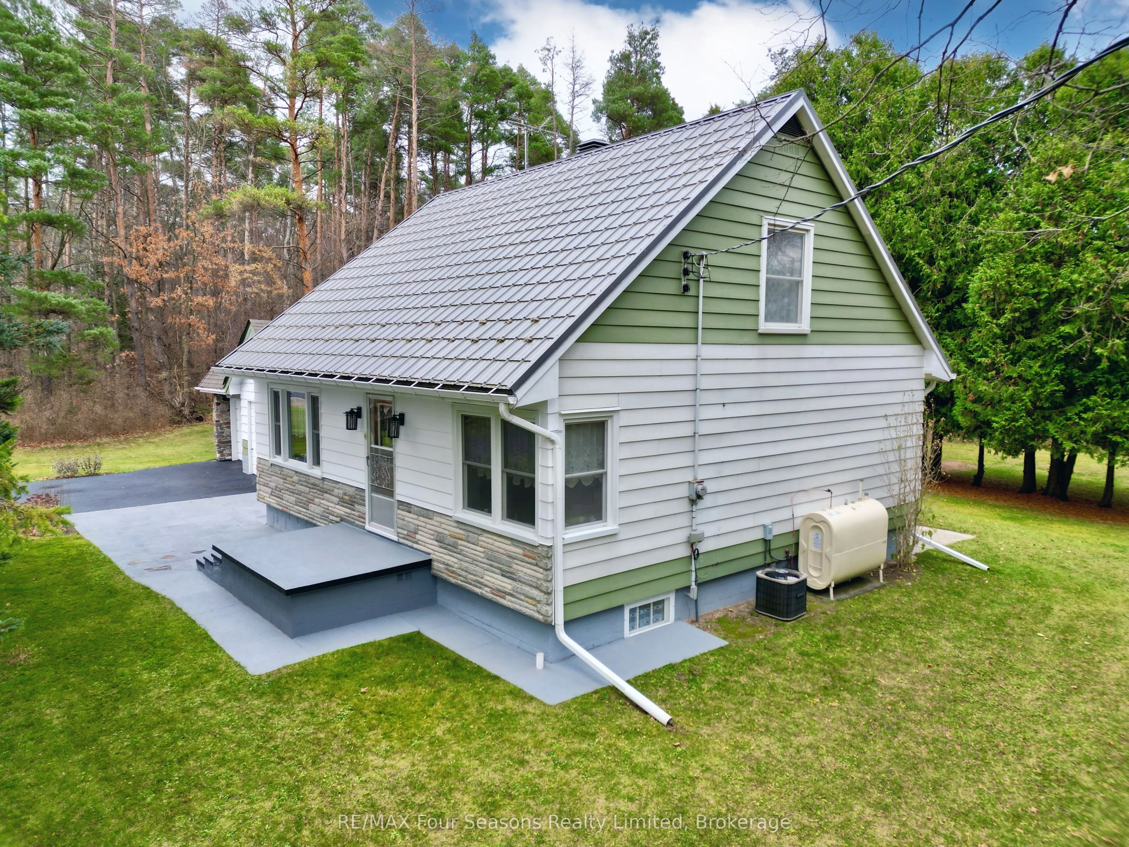 5601 COUNTY ROAD 9