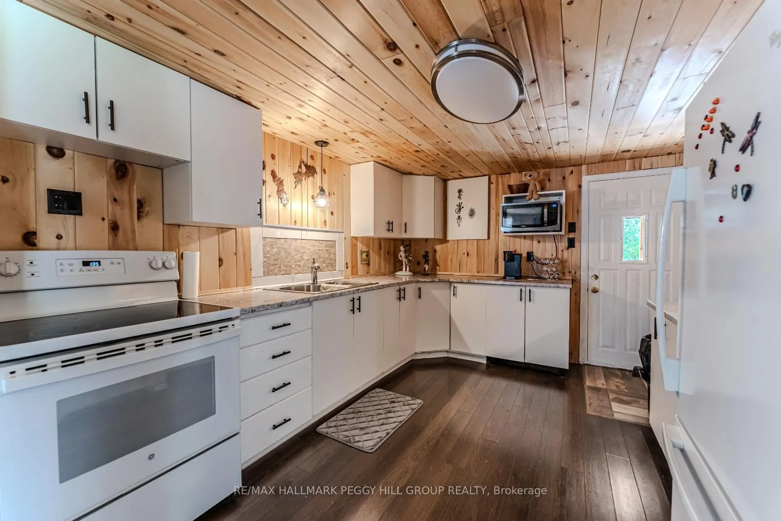 156 Woodlands Avenue