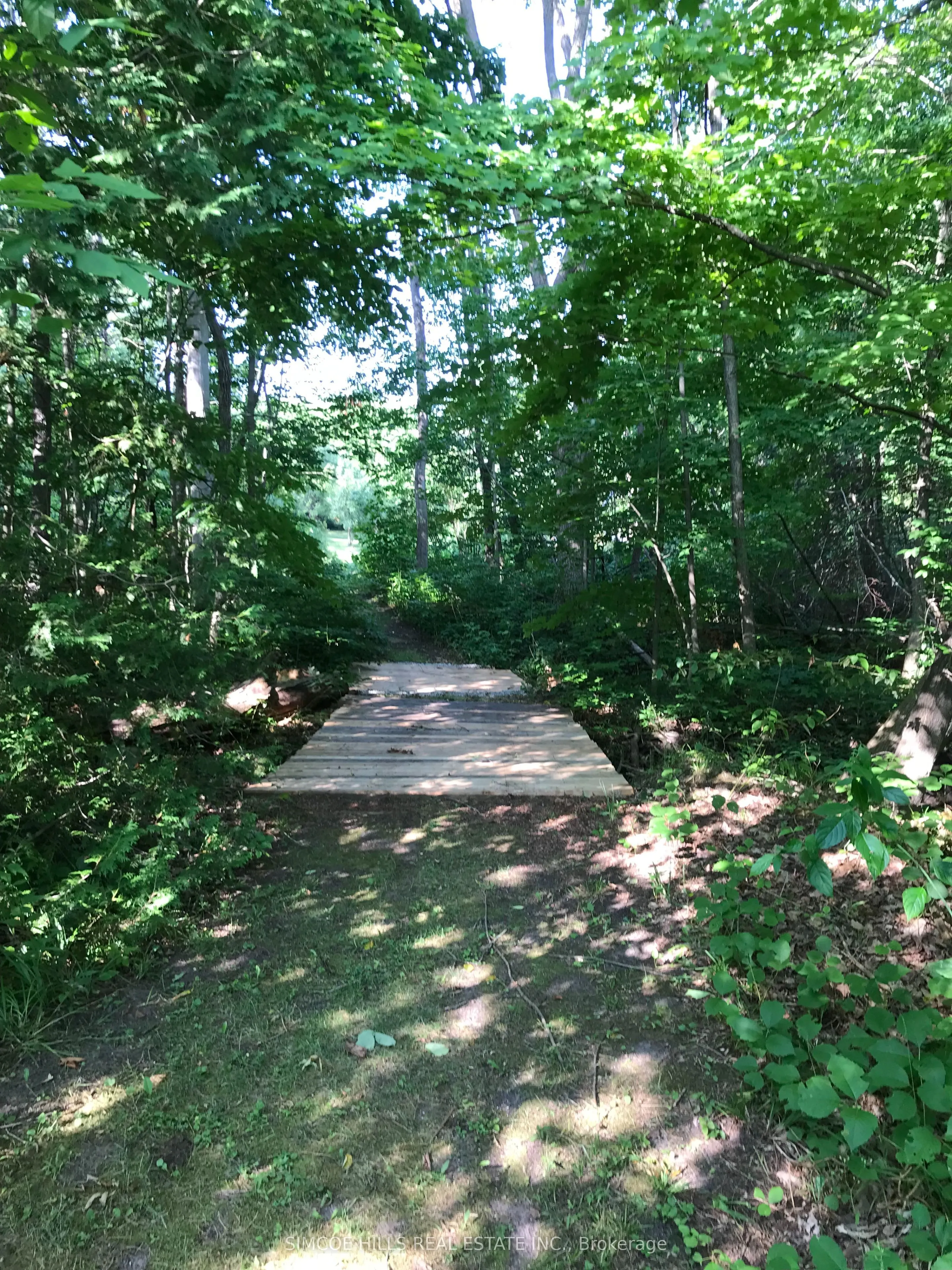185 Medonte Sideroad 2 Road