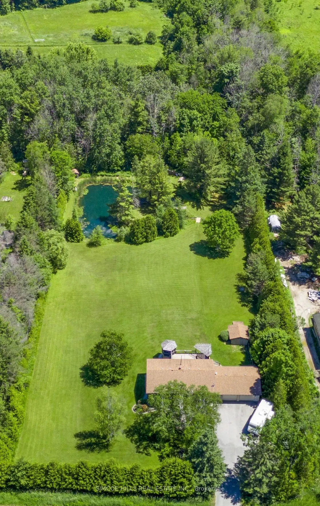 185 Medonte Sideroad 2 Road
