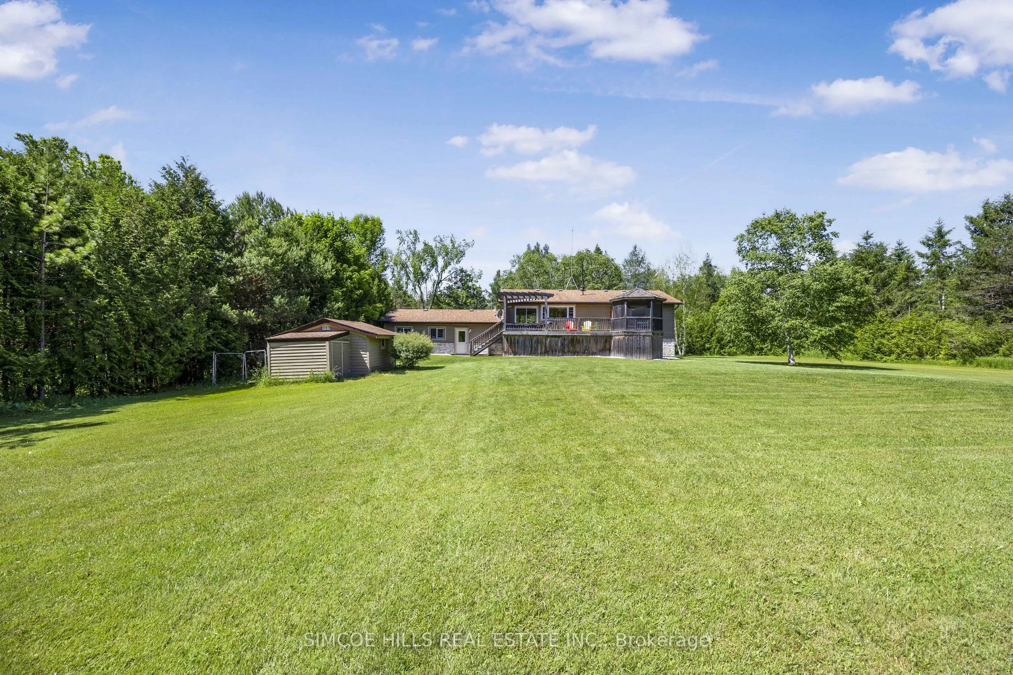 185 Medonte Sideroad 2 Road