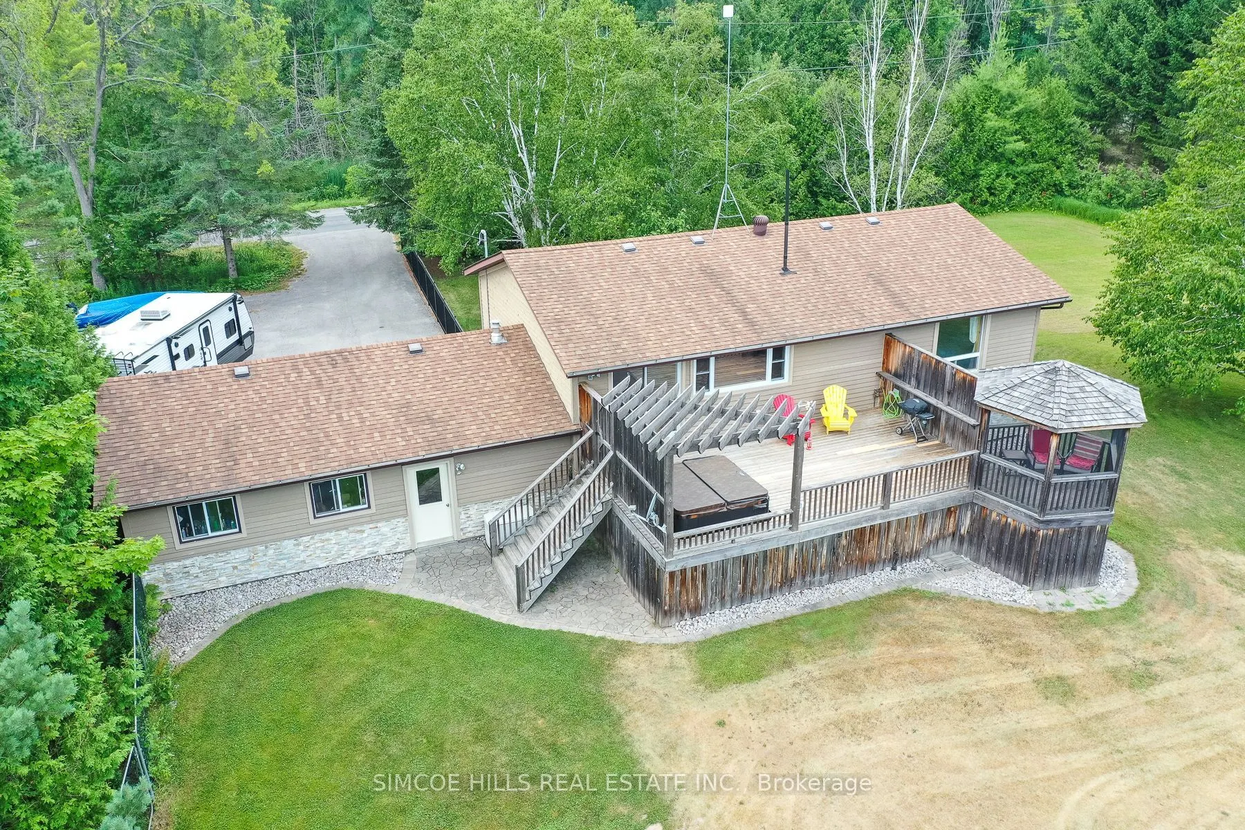 185 Medonte Sideroad 2 Road