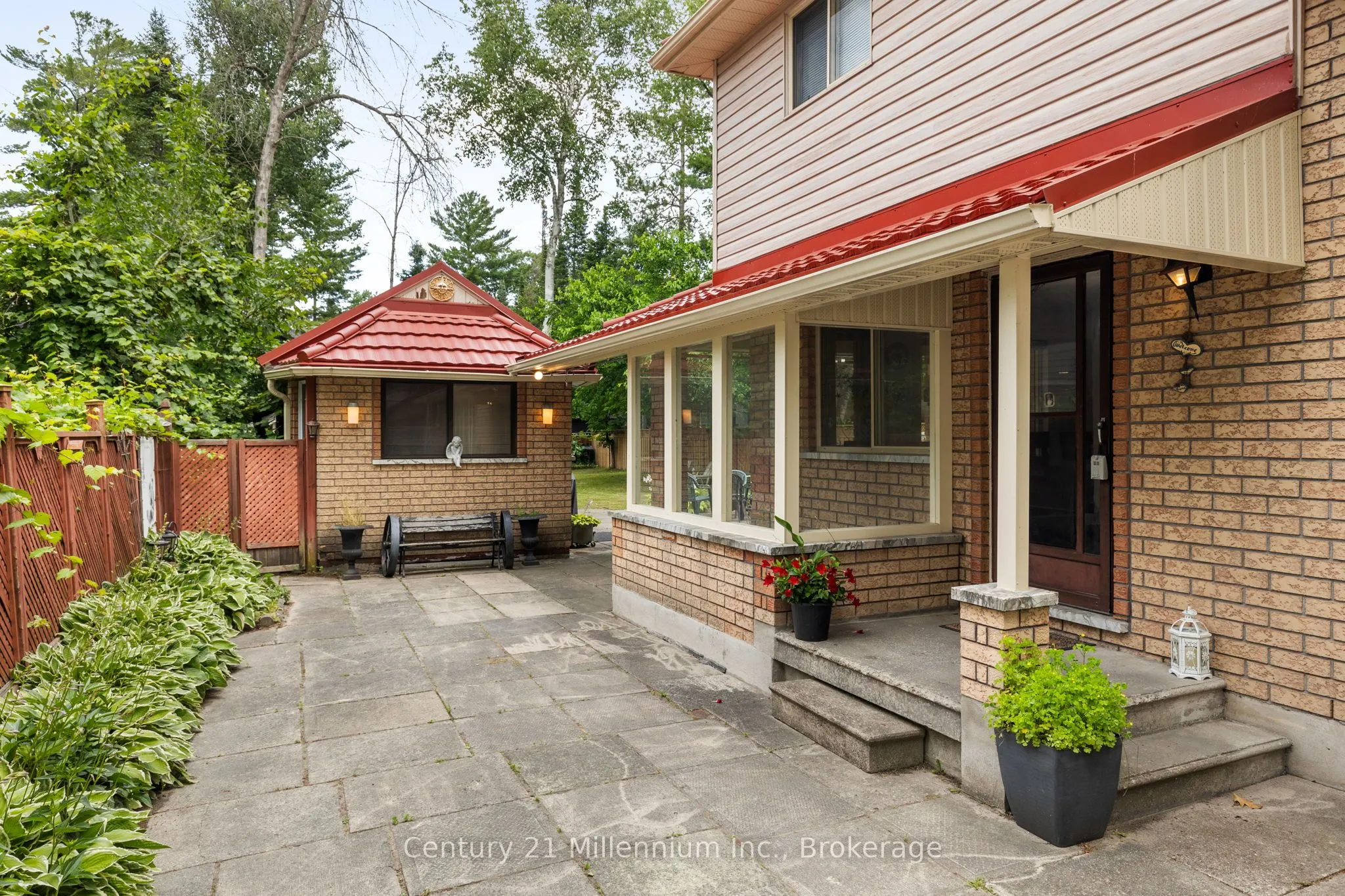 49 32nd Street N
