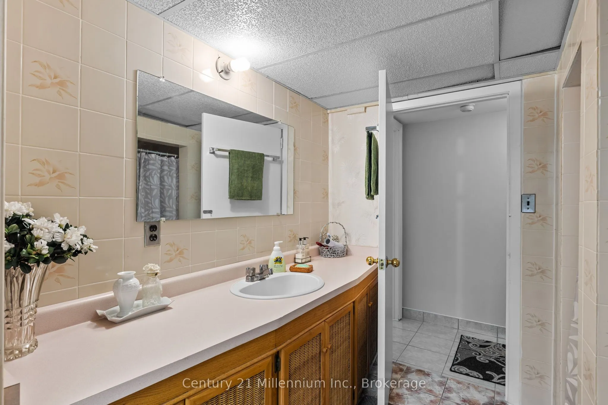 49 32nd Street N