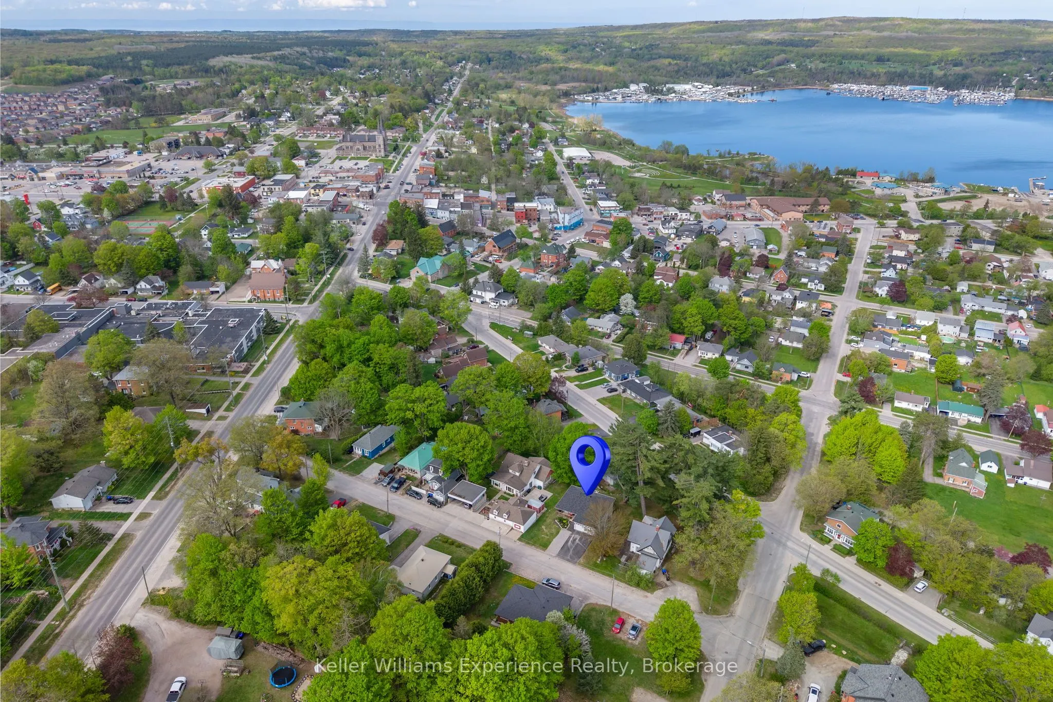 10 Clarence Avenue
